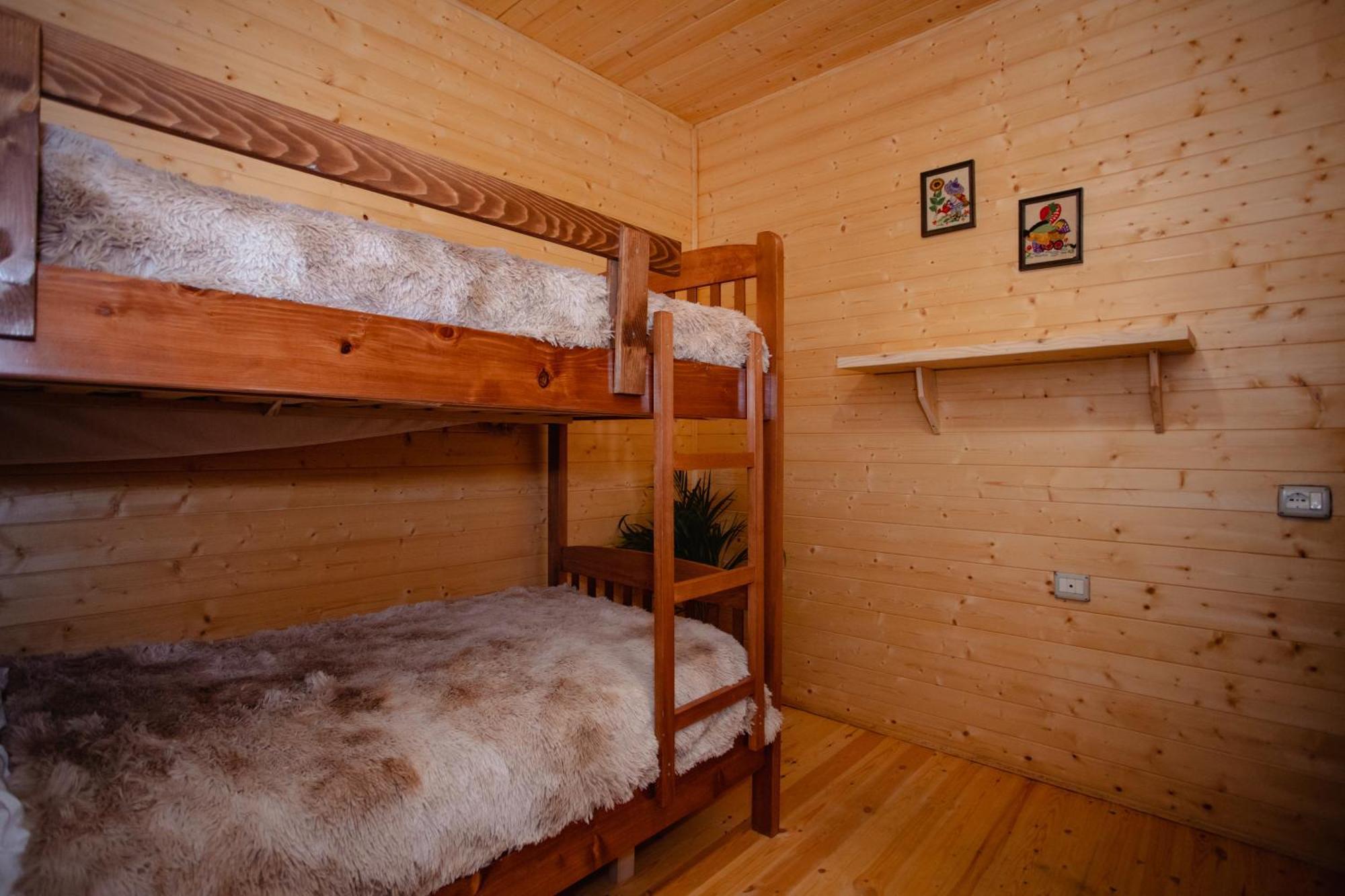 Shpija Ujevara E Vogel Theth Exteriér fotografie
